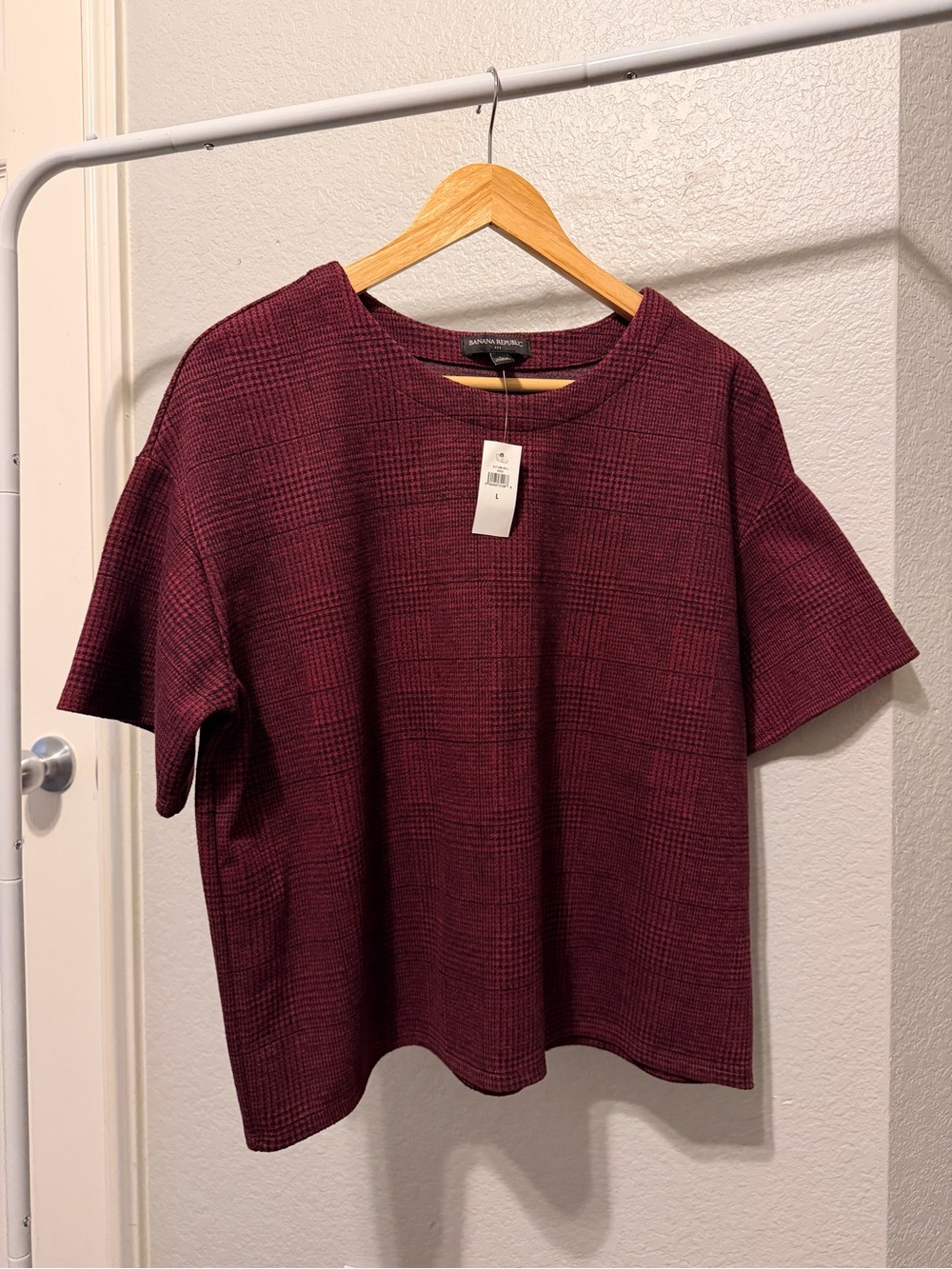 Banana Republic Short-Sleeve Top in Burgundy Plaid